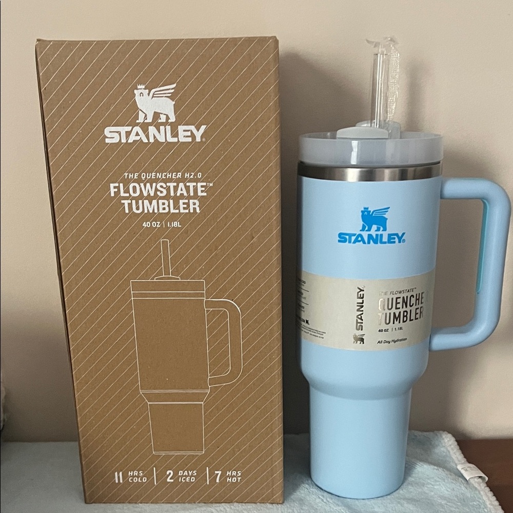 Stanley Light Blue Flowstate Tumbler with Handle 40oz